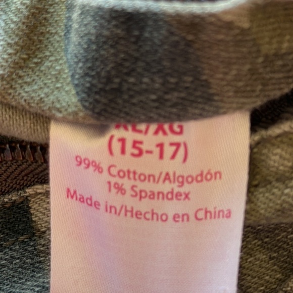 No Boundaries ‘80s style green camo overalls, size XL 15–17) - Picture 6 of 7